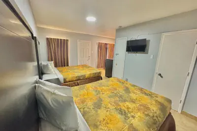 Photo 3 - Welcome Motel