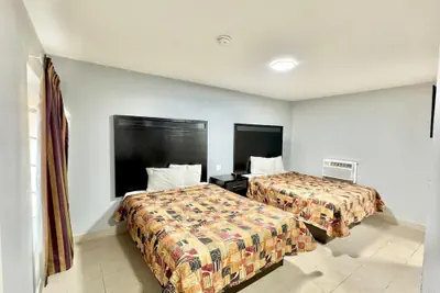 Photo 4 - Welcome Motel