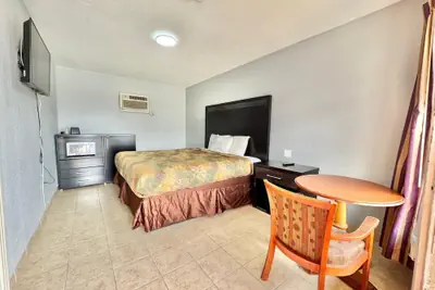 Photo 5 - Welcome Motel