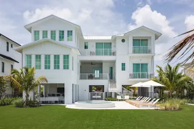Photo 2 - New Waterfront Home - Dreamside House