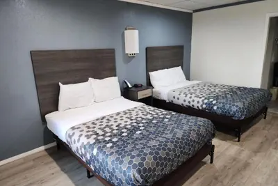 Photo 2 - The Edyn Motel
