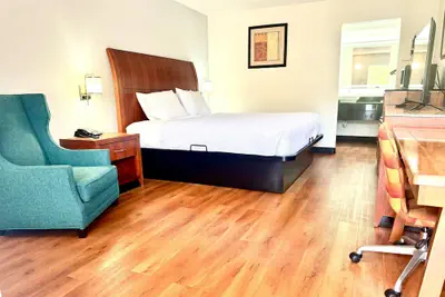 Photo 5 - Baymont By Wyndham Metter