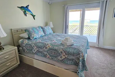 Photo 2 - 1817 Oceanfront Bed & Breakfast