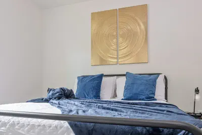 Photo 4 - Historic Comfort 2BR/1BA Guesthouse Near Riverwalk