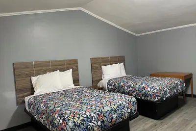 Photo 5 - SUN AND SAND MOTEL