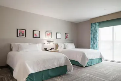 Photo 2 - Hilton Garden Inn Flushing Laguardia