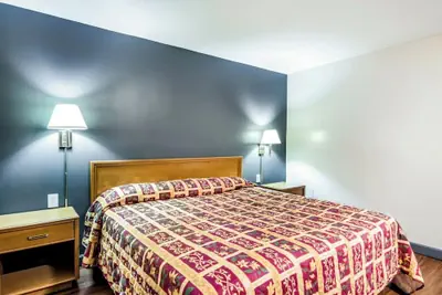 Photo 5 - Brentwood Inn Richmond South