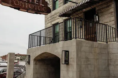 Photo 2 - Hotel Pontotoc