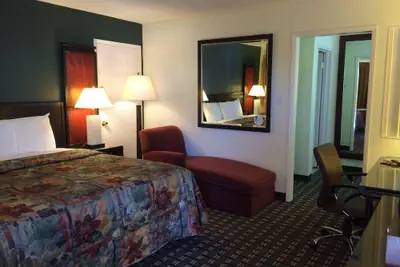 Photo 3 - The River Inn and Suites