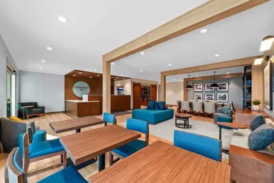 Photo 3 - Everhome Suites San Antonio Lackland near SeaWorld by Choice Hotels