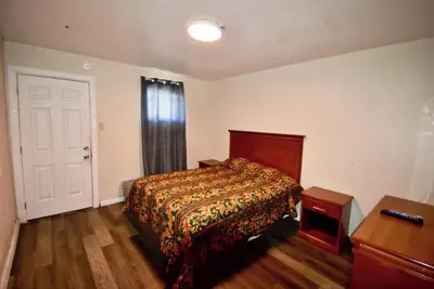Photo 4 - Motel 19 By Capital O Baytown I-10