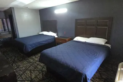 Photo 5 - c towninn and suites