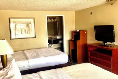 Photo 5 - Stay-Well Inn