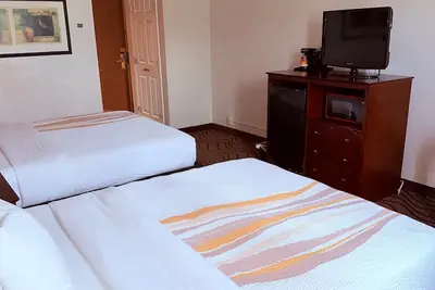Photo 4 - Mountain Valley Inn & Suites