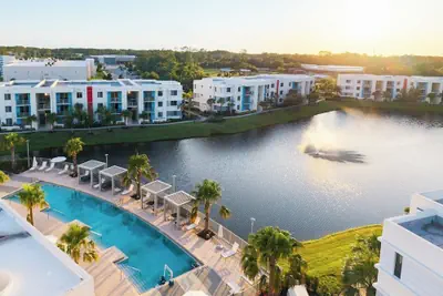 Photo 2 - Daytona 3BR Getaway Pool, Gym, Pet Friendly