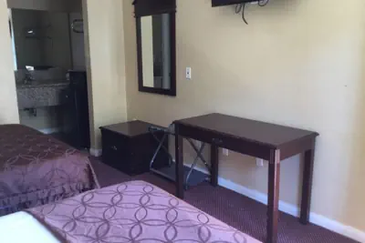 Photo 5 - Carlton Motor lodge