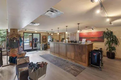 Photo 3 - Luxury Stay Meets Family Fun: Premier 1br Retreat 1 Bedroom Condo
