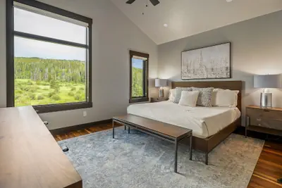 Photo 3 - Blue Horizon Chalet 4 Bedroom Home