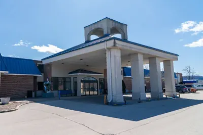 Photo 2 - Coratel Inn and Suites By Jasper La Crosse