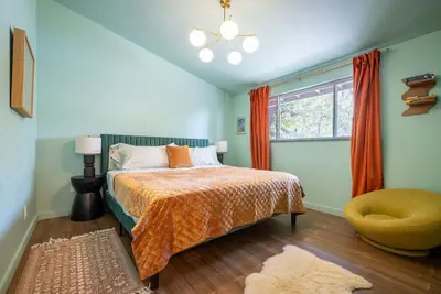 Photo 4 - Palma Plaza Unit C