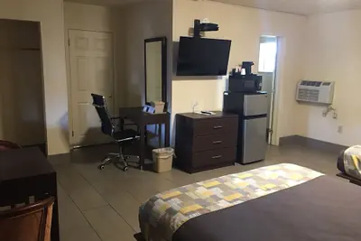 Photo 4 - American Inn Punta Gorda
