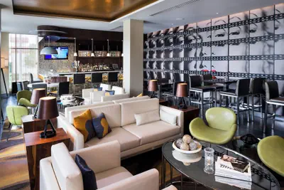 Photo 4 - SpringHill Suites Los Angeles Burbank/Downtown
