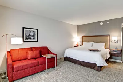 Photo 4 - Hampton Inn & Suites Detroit/Troy