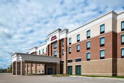 Photo 2 - Hampton Inn & Suites Detroit/Troy