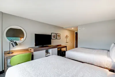 Photo 5 - Hampton Inn & Suites Huntsville