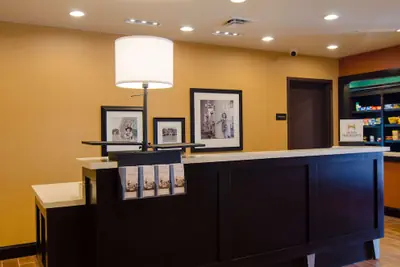 Photo 2 - Hampton Inn & Suites Huntsville