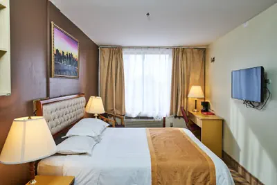 Photo 2 - Flushing Hotel
