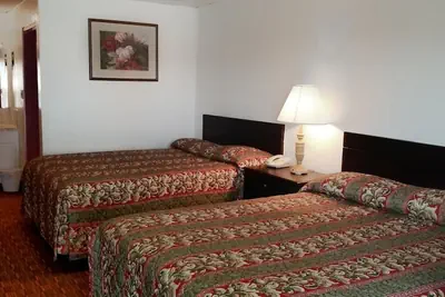 Photo 2 - Budget Inn