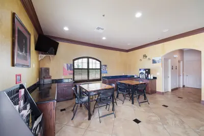 Photo 2 - Eagle Ford Inn