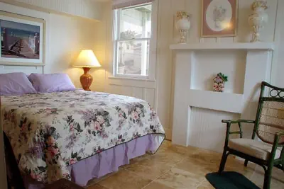 Photo 4 - Sun N Fun Beachfront Vacation Rentals