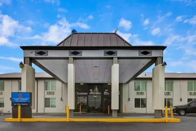 Photo 2 - Motel 6 Indianapolis, IN