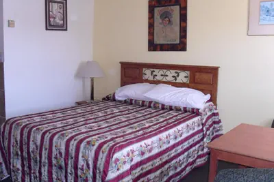 Photo 5 - Budget Inn Boron