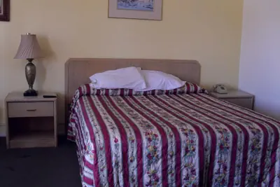 Photo 3 - Budget Inn Boron