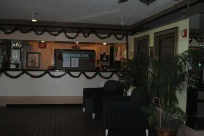 Photo 3 - Howard Johnson by Wyndham Oceanfront Daytona Beach