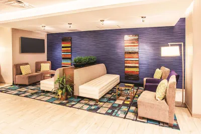 Photo 4 - La Quinta Inn & Suites by Wyndham Duluth