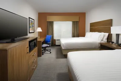 Photo 3 - Holiday Inn Express & Suites Bay City by IHG