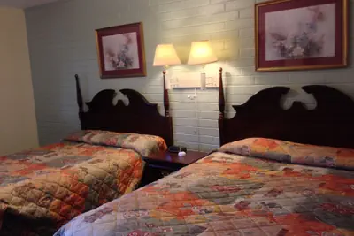 Photo 3 - Villa Rosa Motel