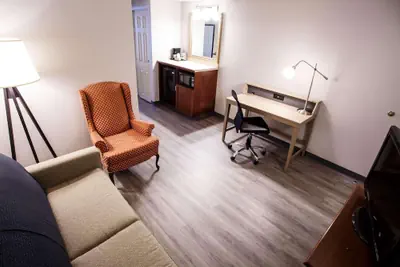 Photo 5 - Country Inn & Suites by Radisson, Harrisburg West Mechanicsburg