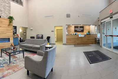 Photo 4 - Country Inn & Suites by Radisson, Harrisburg West Mechanicsburg