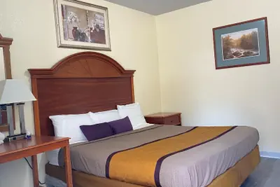 Photo 5 - Budget Inn Express