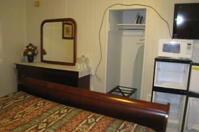 Photo 4 - The Rome Motel