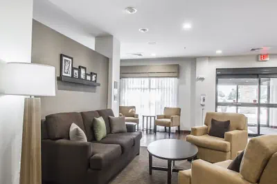 Photo 3 - Sleep Inn & Suites Hannibal West