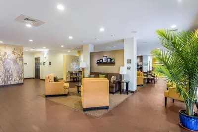 Photo 4 - Sleep Inn & Suites Hannibal West