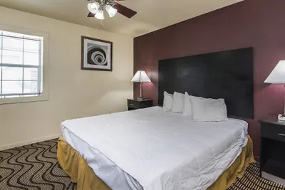 Photo 4 - Relax Inn