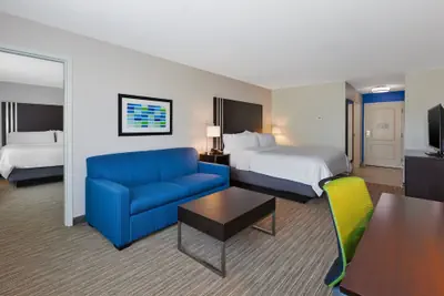 Photo 4 - Holiday Inn Express & Suites Effingham by IHG