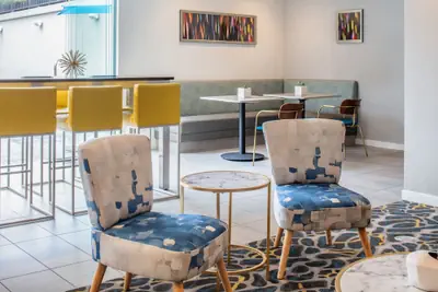 Photo 5 - Hotel Lucent
